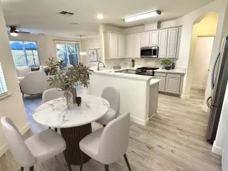 Photo #3: 225114535 Listing