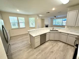 Photo #6: 225114535 Listing