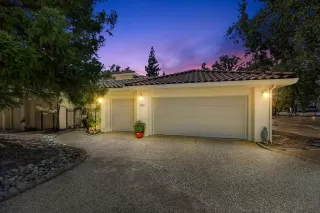 Photo #1: 225114862 Listing 