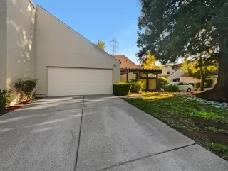 More Details about MLS # 225114964 : 121 N GRANT LN
