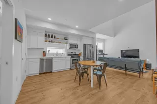 Photo #6: 225115102 Listing 