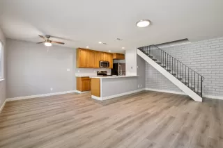 Photo #1: 225115143 Listing