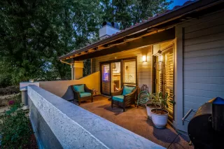 Photo #5: 225115275 Listing 