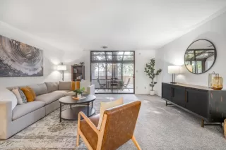 Photo #3: 225115318 Listing