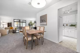 Photo #5: 225115318 Listing