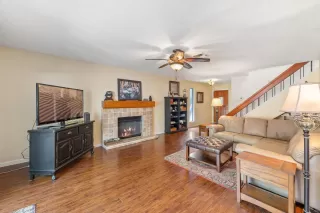 Photo #4: 225115720 Listing