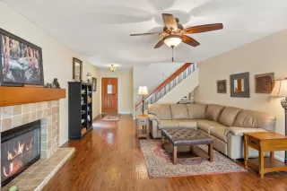 Photo #5: 225115720 Listing