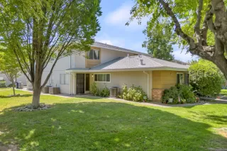 Photo #1: 225115842 Listing 