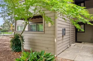 Photo #2: 225116320 Listing