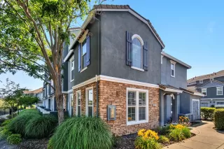 Photo #1: 225116504 Listing 