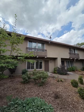 Photo #2: 225117381 Listing