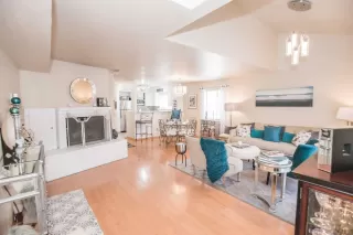 Photo #3: 225118191 Listing