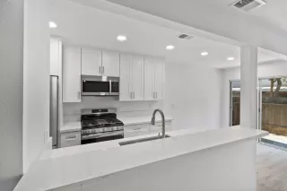 Photo #6: 225118208 Listing 