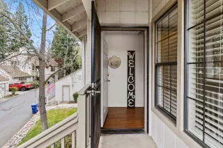 Photo #4: 225118371 Listing