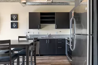 Photo #6: 225118819 Listing