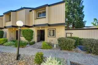 Photo #5: 225118822 Listing 