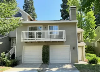 Browse active condo listings in CIRBY HILLS