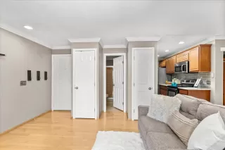 Photo #6: 225119503 Listing