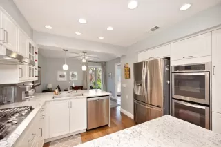 Photo #3: 225119963 Listing