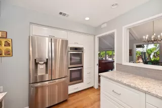 Photo #6: 225119963 Listing