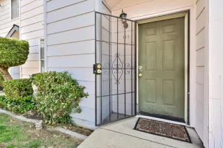 Photo #2: 225121191 Listing