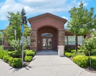 Photo #2: 225121576 Listing 