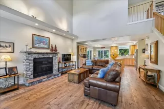 Photo #2: 225121635 Listing