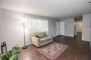 Photo #5: 225121721 Listing