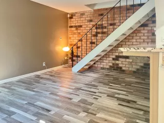 Photo #1: 225122011 Listing