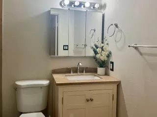 Photo #6: 225122011 Listing