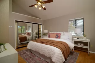 Photo #4: 225122289 Listing