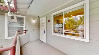 Photo #3: 225123426 Listing