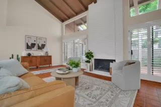 Photo #5: 225123459 Listing 