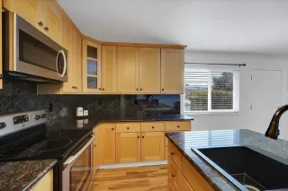 Photo #2: 225123613 Listing