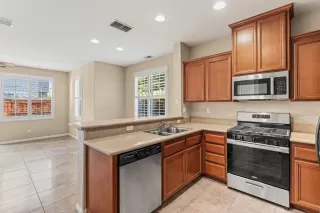 Photo #5: 225123811 Listing 