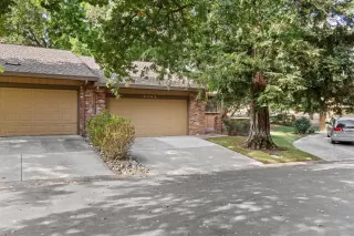 Photo #1: 225124057 Listing