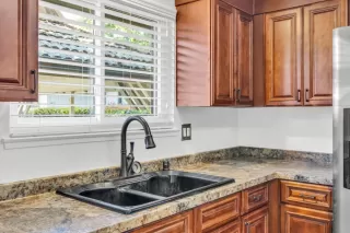 Photo #4: 225124223 Listing 