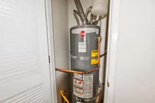 Photo #3: 225124677 Listing