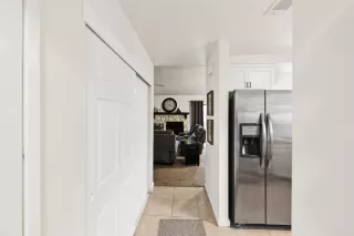 Photo #4: 225124677 Listing