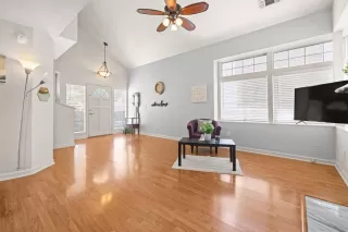 Photo #3: 225124886 Listing 