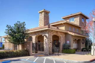 Photo #3: 225125272 Listing 