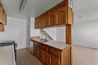 Photo #5: 225125334 Listing