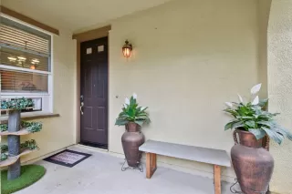 Photo #4: 225125710 Listing