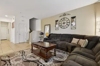 Photo #5: 225125710 Listing