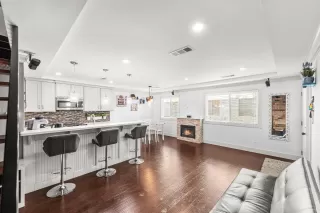 Photo #5: 225126010 Listing 