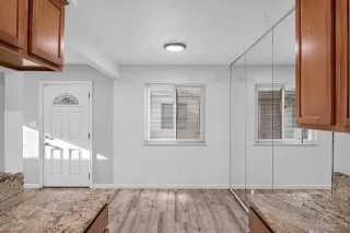 Photo #5: 225126054 Listing