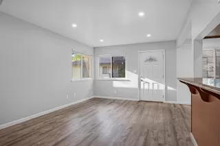 Photo #6: 225126054 Listing