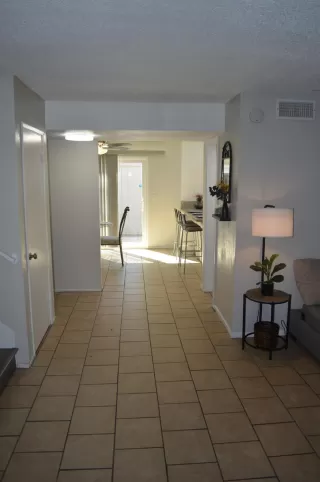 Photo #2: 225126604 Listing 