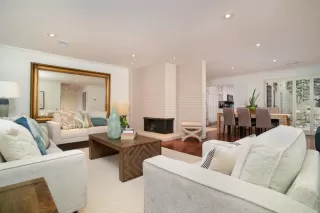 Photo #1: 225126657 Listing