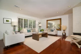 Photo #5: 225126657 Listing